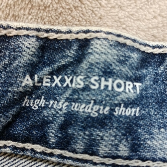 AG-ED Denim Alexxis High-Rise Wedgie Shorts - Picture 10 of 11